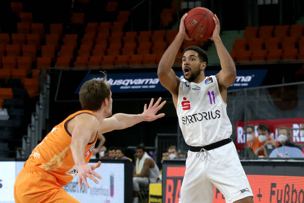 球场默契 球场默契